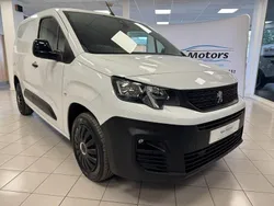 White Used 2022 Peugeot Partner Premium MPV | £10,490 (Fair price)