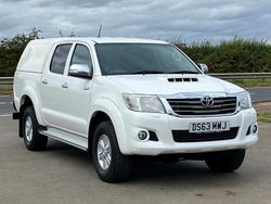 White Used 2014 Toyota HiLux Pickup | £9,450 (Fair price)