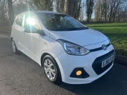 White Used 2015 Hyundai i10 SE Hatchback | £5,895 (Fair price)