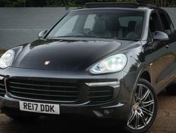 Used 2017 Porsche Cayenne Platinum Edition SUV | £21,499 (Fair price)