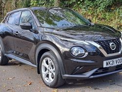 Black Used 2021 Nissan Juke N-Connecta SUV | £14,995 (Fair price)
