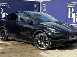 Black Used 2022 Tesla Model Y Long Range AWD SUV | £27,999