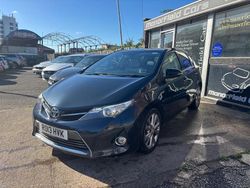 Grey Used 2013 Toyota Auris Hybrid Hatchback | £7,650 (Fair price)