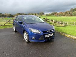 Blue Used 2014 Ford Focus Zetec Hatchback | £1,495 (Good price)