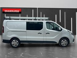 Black Used 2019 Renault Trafic Van | £14,690 (Expensive)