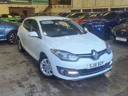 White Used 2016 Renault Mégane III Dynamique Hatchback | £6,480 (Fair price)