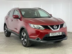 Red Used 2017 Nissan Qashqai N-Connecta SUV | £9,695 (Fair price)