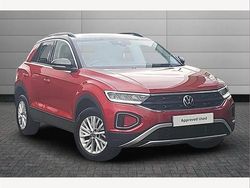 Kings red Used 2023 VW T-Roc Life SUV | £19,991 (Fair price)