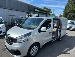 Silver Used 2018 Renault Trafic Van | £17,495 (Expensive)