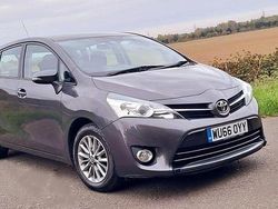 Metallic grey Used 2016 Toyota Verso MPV | £6,650 (Fair price)