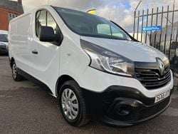 White Used 2015 Renault Trafic Business Van | £5,990 (Expensive)