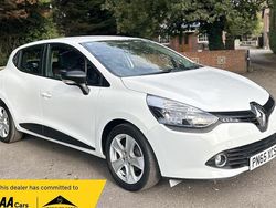 White Used 2015 Renault Clio IV Play Hatchback | £3,195 (Fair price)