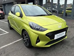 Green New 2025 Hyundai i10 Premium Hatchback | £19,150 (A bit pricey)