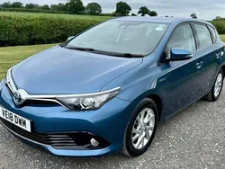 Used 2018 Toyota Auris Hybrid | £11,950 (Fair price)