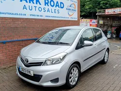 Silver Used 2013 Toyota Yaris Hatchback | £4,495 (Fair price)