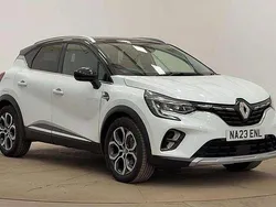 White Used 2023 Renault Captur Techno SUV | £17,995 (Fair price)