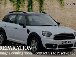 White Used 2017 Mini Cooper Countryman SUV | £15,200 (Fair price)