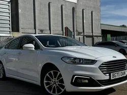 White Used 2020 Ford Mondeo Zetec Sedan | £8,900 (Super price)
