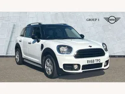 White Used 2018 Mini Cooper Countryman SUV | £12,050 (Fair price)