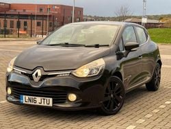 Black Used 2016 Renault Clio IV Dynamique Hatchback | £6,490 (Super price)