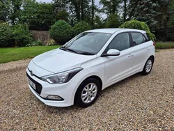 White Used 2017 Hyundai i20 SE Hatchback | £6,195 (Fair price)