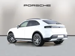 White Used 2025 Porsche Macan SUV | £67,990 (Good price)