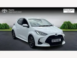 White Used 2022 Toyota Yaris Hybrid Design Hatchback | £15,427 (Good price)