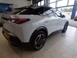 White New 2025 Peugeot e-3008 GT SUV | £28,999
