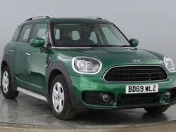 Green Used 2019 Mini Cooper Countryman Classic SUV | £18,901 (A bit pricey)