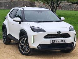 Used 2025 Toyota Yaris Hybrid Estate | £20,990 (Fair price)