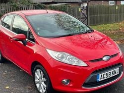 Red Used 2009 Ford Fiesta Zetec Hatchback | £2,995 (Good price)