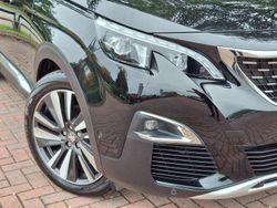 Black Used 2019 Peugeot 5008 Premium MPV | £18,848 (Fair price)