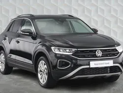 Black Used 2025 VW T-Roc Match SUV | £27,177 (Fair price)