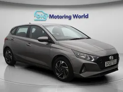 Bronze Used 2022 Hyundai i20 SE Hatchback | £14,600 (Fair price)