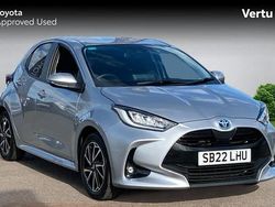 Silver Used 2022 Toyota Yaris Hybrid Design Hatchback | £15,733 (Fair price)