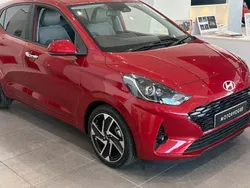 New 2025 Hyundai i10 Premium Hatchback | £16,990 (Fair price)