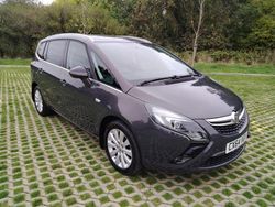 Grey Used 2014 Vauxhall Zafira MPV | £4,995 (A bit pricey)