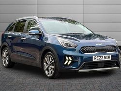 Ocean blue Used 2022 Kia Niro 2 SUV | £19,495 (Expensive)