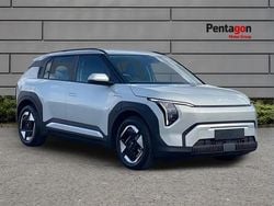 Other New 2025 Kia EV3 Air SUV | £35,880 (Fair price)