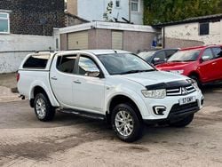 White Used 2015 Mitsubishi L200 Pickup | £14,995 (Fair price)