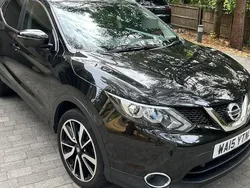 Black Used 2015 Nissan Qashqai S SUV | £10,988 (Good price)