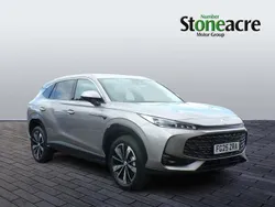 Silver New 2025 MG HS SE SUV | £22,995 (Good price)