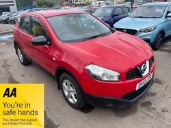 Red Used 2013 Nissan Qashqai Visia SUV | £3,295 (Good price)