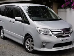 Blue Used 2013 Nissan Serena S MPV | £9,995 (Fair price)