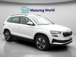 White Used 2022 Skoda Karoq SE Drive SUV | £18,700 (Fair price)