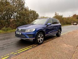 Blue Used 2015 VW Touareg R-line SUV | £12,995 (Fair price)