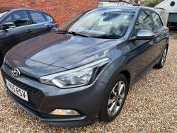 Grey Used 2015 Hyundai i20 SE Hatchback | £5,995 (Fair price)