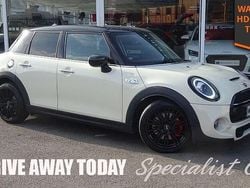 White Used 2020 Mini Cooper S Classic Hatchback | £18,000 (Good price)