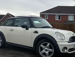 White Used 2008 Mini Cooper Hatch Hatchback | £1,395 (Expensive)