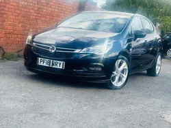 Blue Used 2018 Vauxhall Astra SRi Hatchback | £8,595 (Fair price)